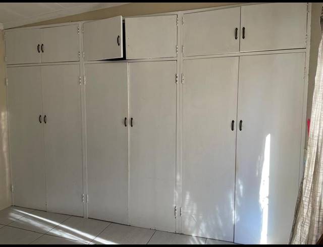 3 BEDROOM HOUSE FOR SALE IN KENSINGTON